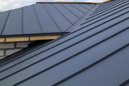 Metal Roofing, Uncovered: The Honest Pros, Cons, and One Major Advantage Thumbnail