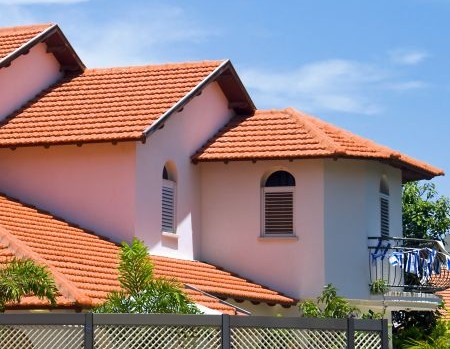 Roof Repair vs. Roof Replacement in Florida: A Simple Decision Guide for Homeowners